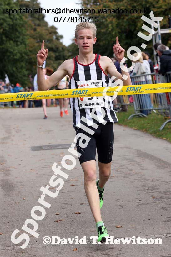 Mens under-17s ERRA Road Relays, Sutton Coldifield, Birmingham. Photo: David T. Hewitson/Sports for All Pics